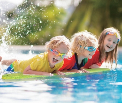 Προσαρμόστε το λογότυπο Soft EVA Foam Pool Float Noodle 4,5cm πάχος για το παιχνίδι στο νερό σε χύδη
